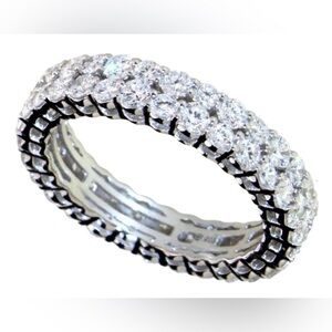 Silver Eternity Ring with Brilliant Diamonds